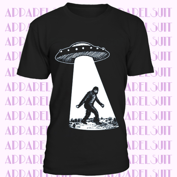 Sasquatch Flying Saucer T Shirt Funny Alien Men Cool UFO Cryptid Vintage Graphic