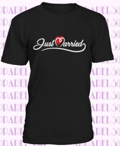 Just Married Gift for Newlywed Couples T-Shirt
